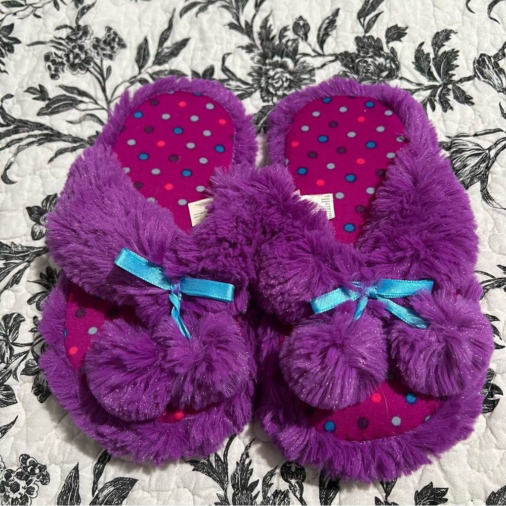 5/$25 Target Girls Slippers 12/13 Purple Faux Fur Flip Flops A3